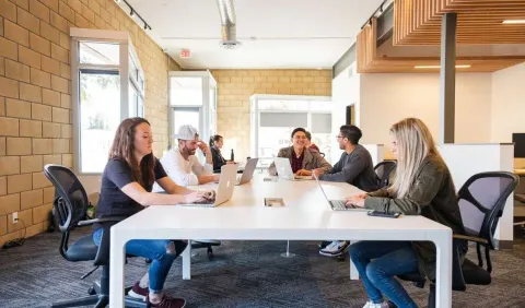 Shared Desk